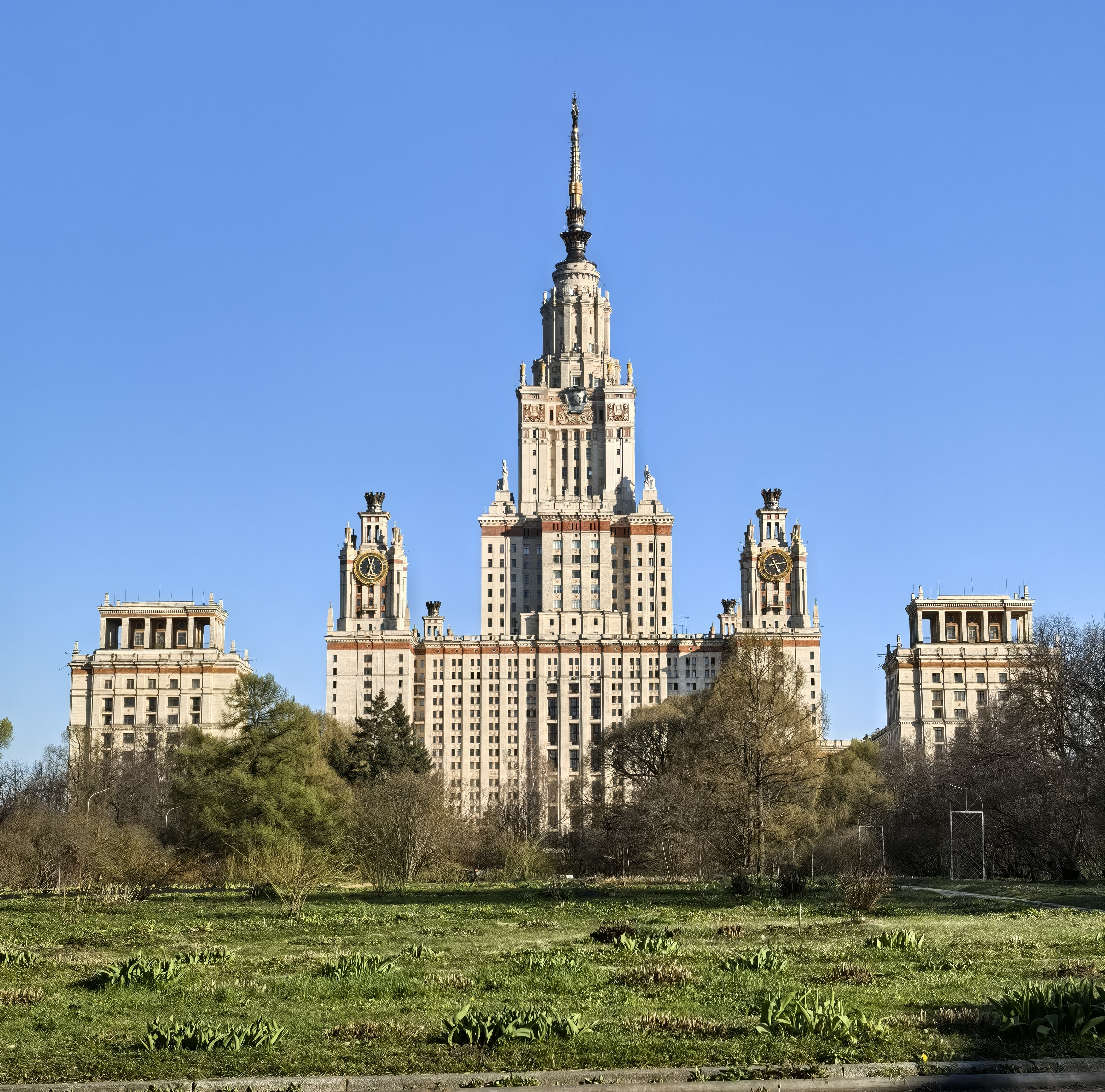Эксперт по поступлению в МГУ